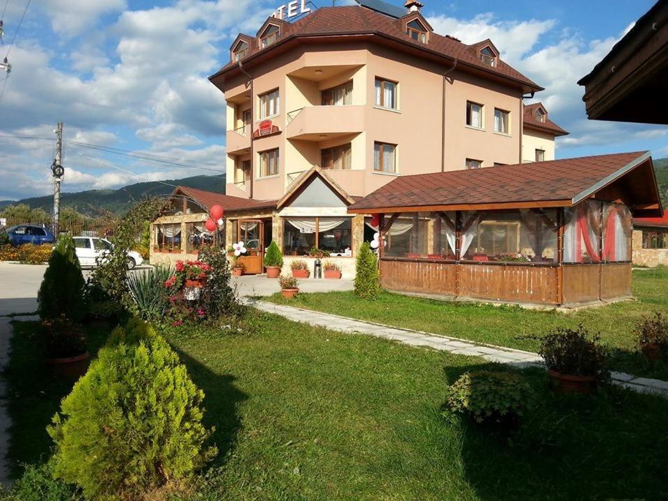 Hotel Kraishte Bagian luar foto